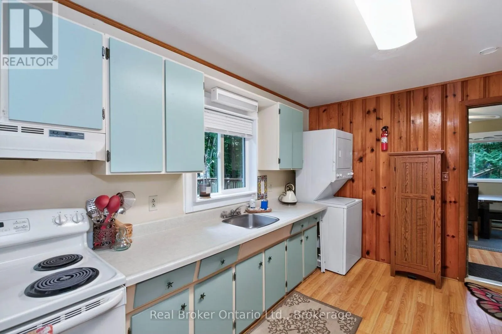 16 FREDRICK AVENUE