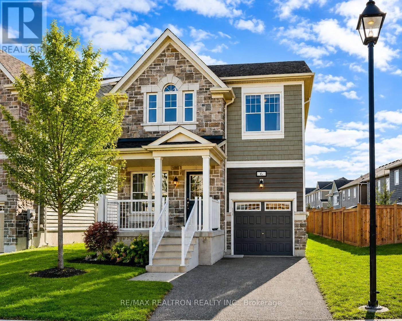 6 BOBOLINK DRIVE