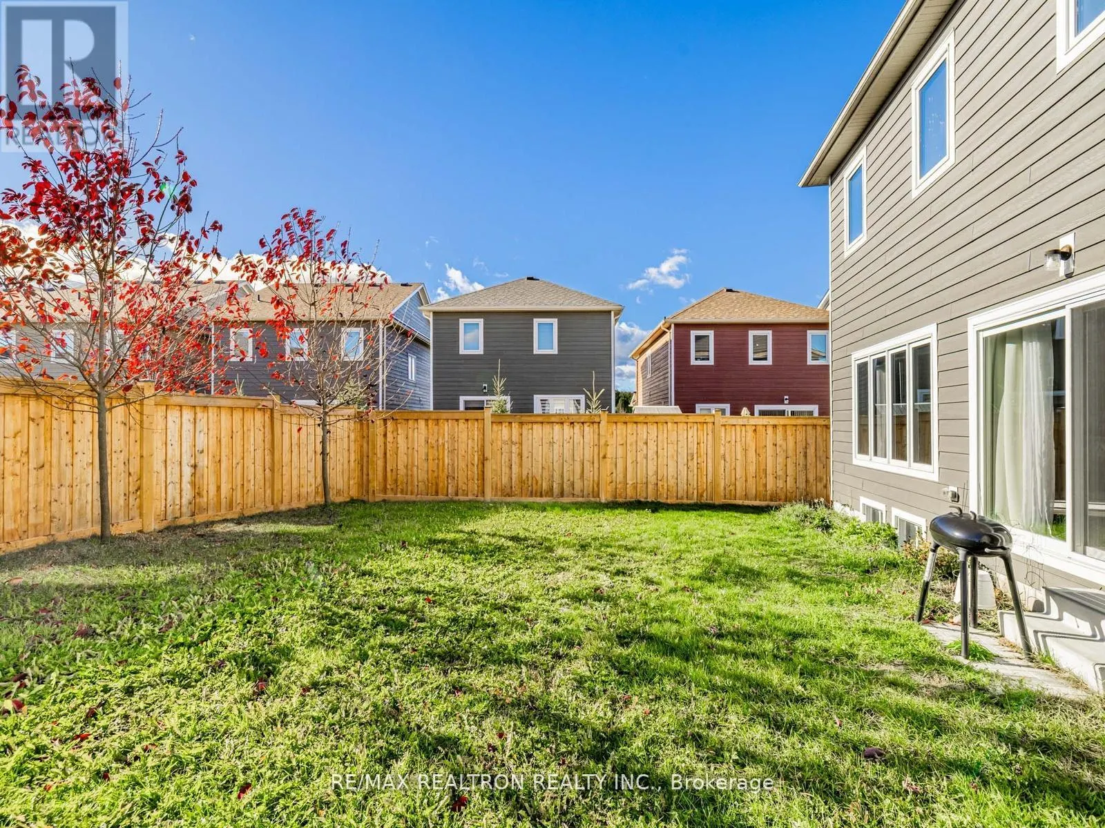6 BOBOLINK DRIVE