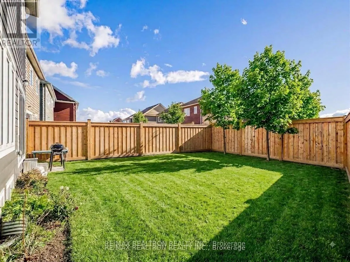 6 BOBOLINK DRIVE