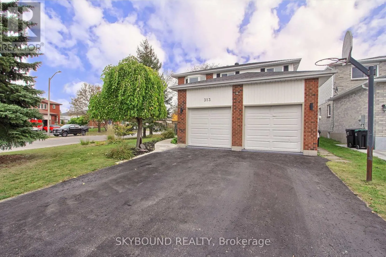 313 HICKLING TRAIL