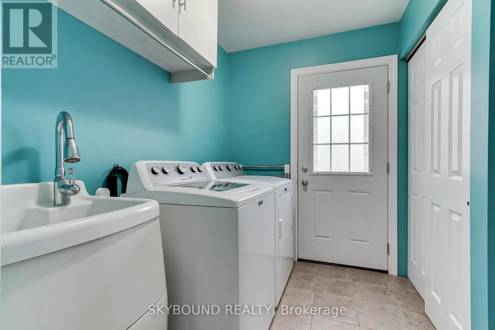 313 HICKLING TRAIL