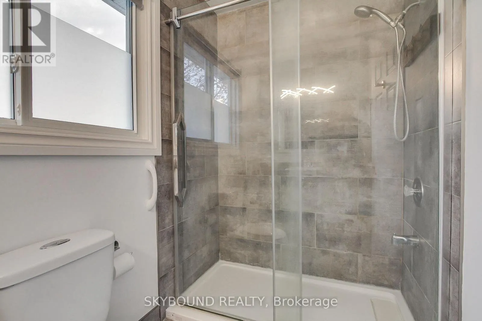 313 HICKLING TRAIL