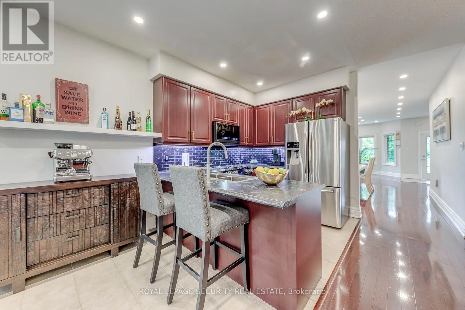 25 PINECLIFF CRESCENT