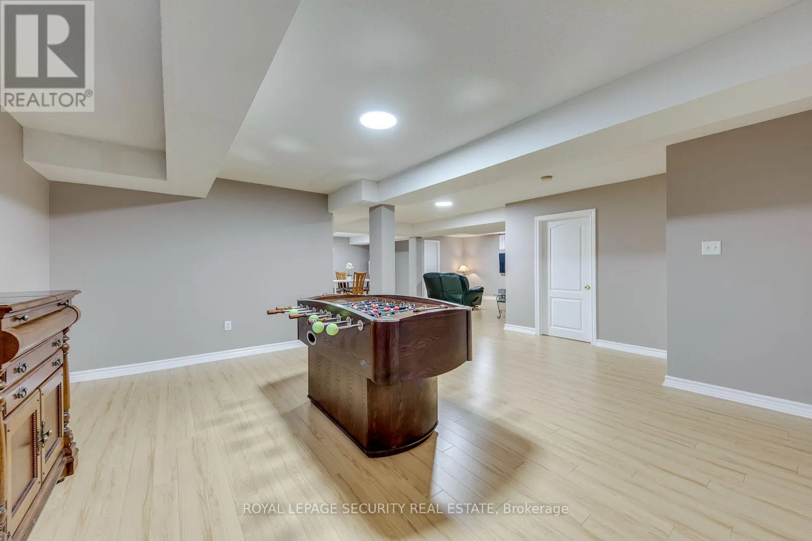 25 PINECLIFF CRESCENT