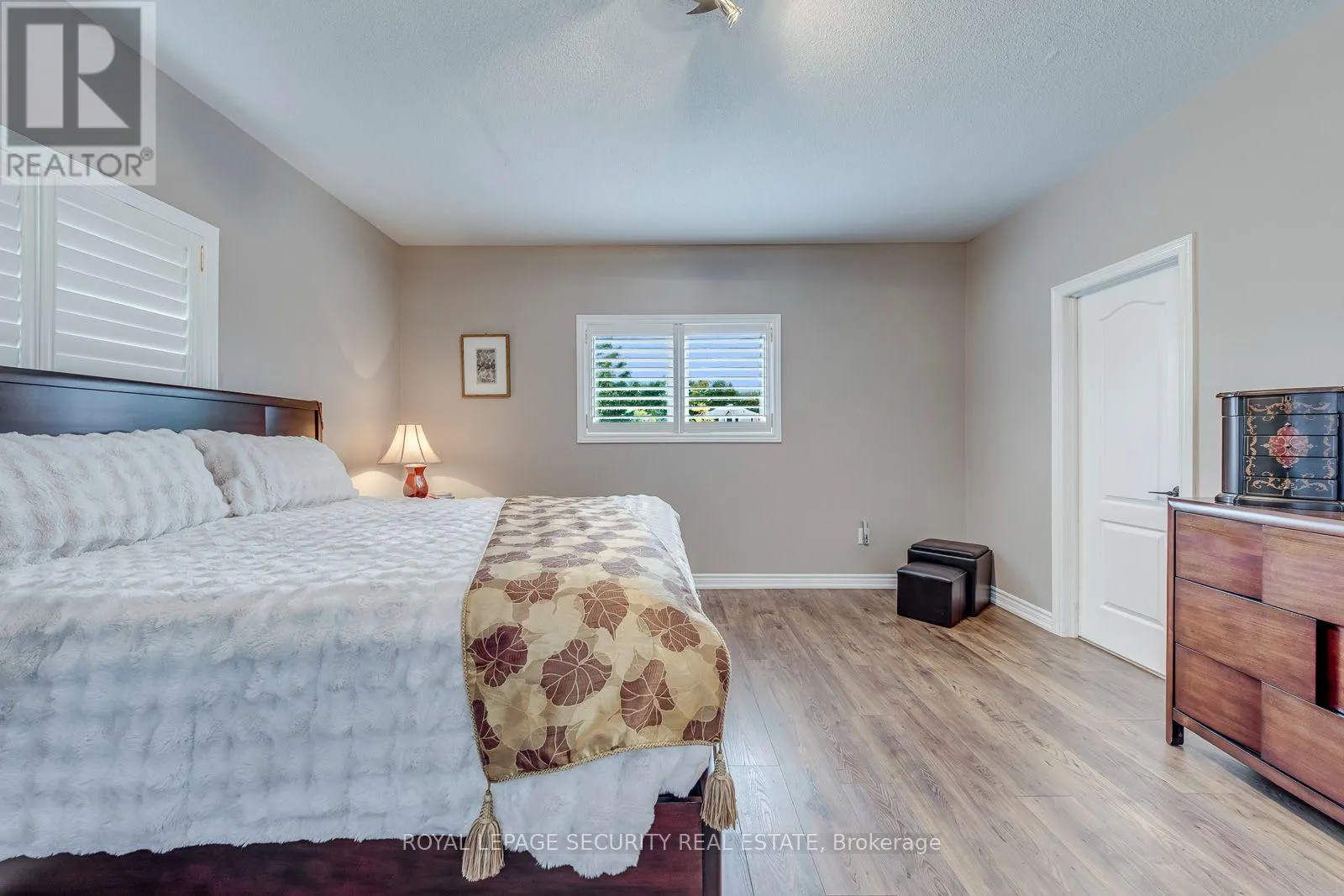 25 PINECLIFF CRESCENT