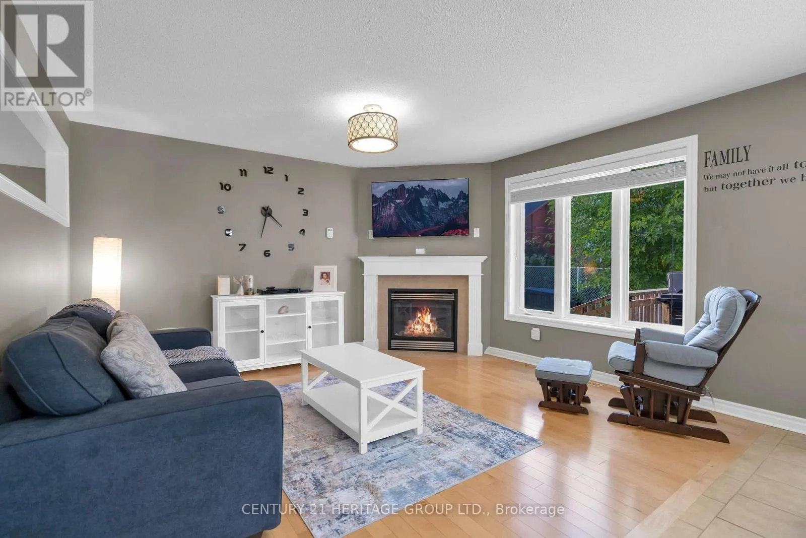 45 WHITFIELD CRESCENT