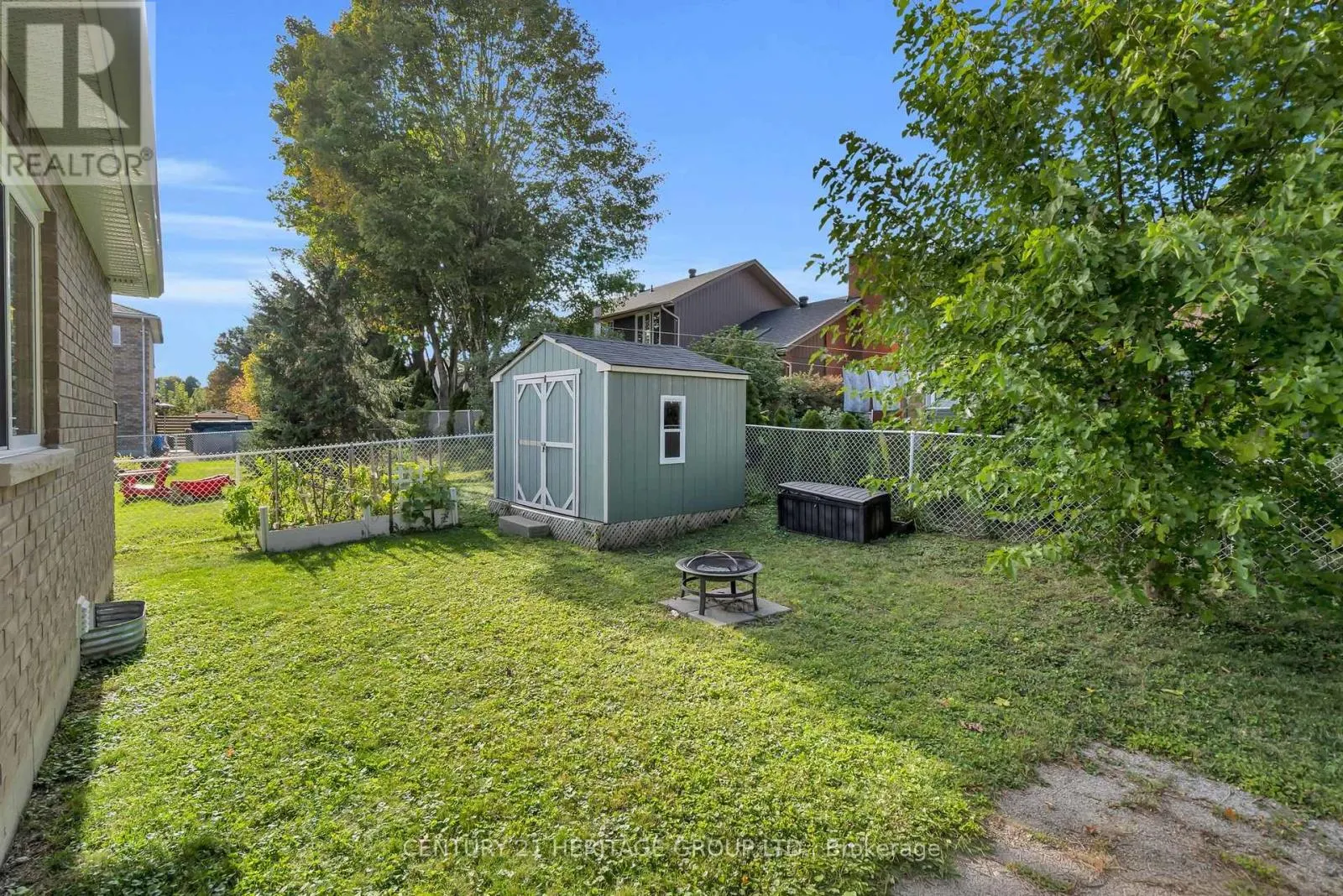 45 WHITFIELD CRESCENT