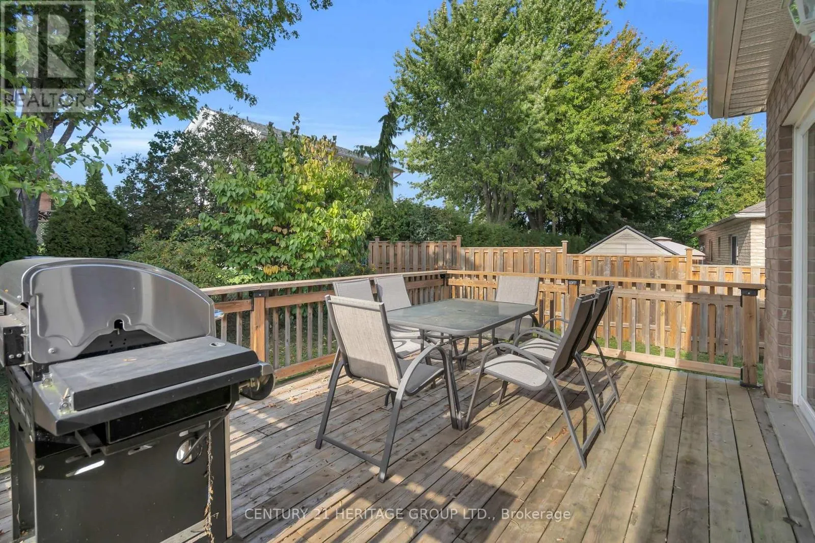 45 WHITFIELD CRESCENT