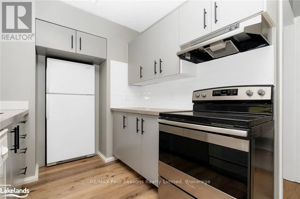 73 - 21 DAWSON DRIVE #73