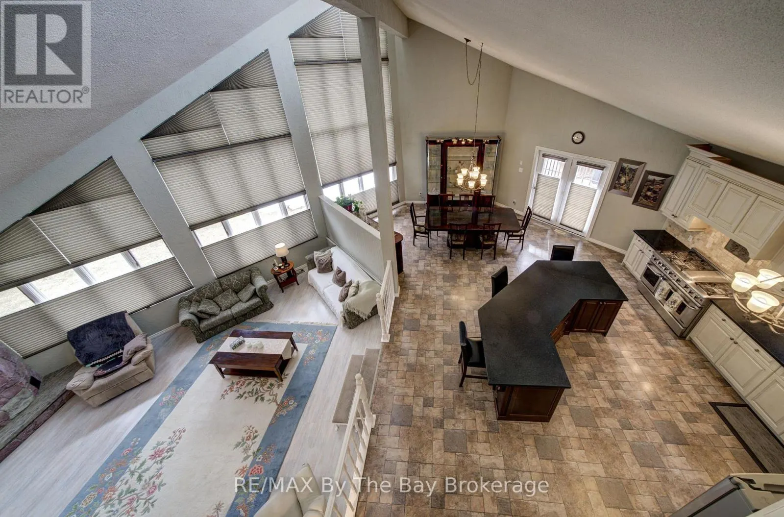32 BRIDLEWOOD CRESCENT