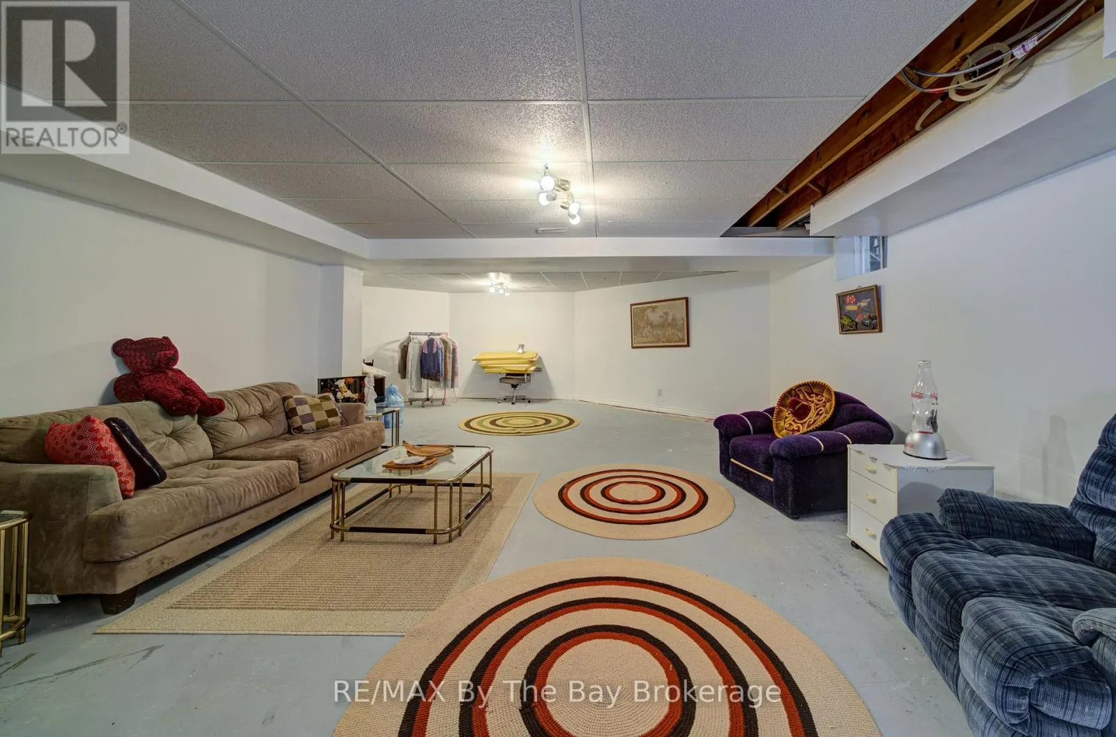 32 BRIDLEWOOD CRESCENT