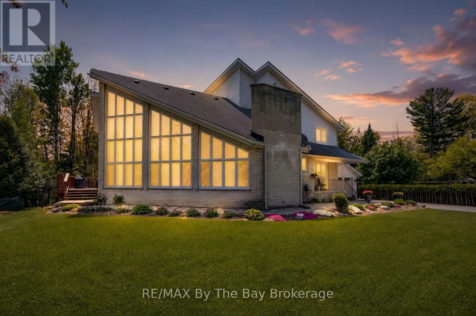 32 BRIDLEWOOD CRESCENT