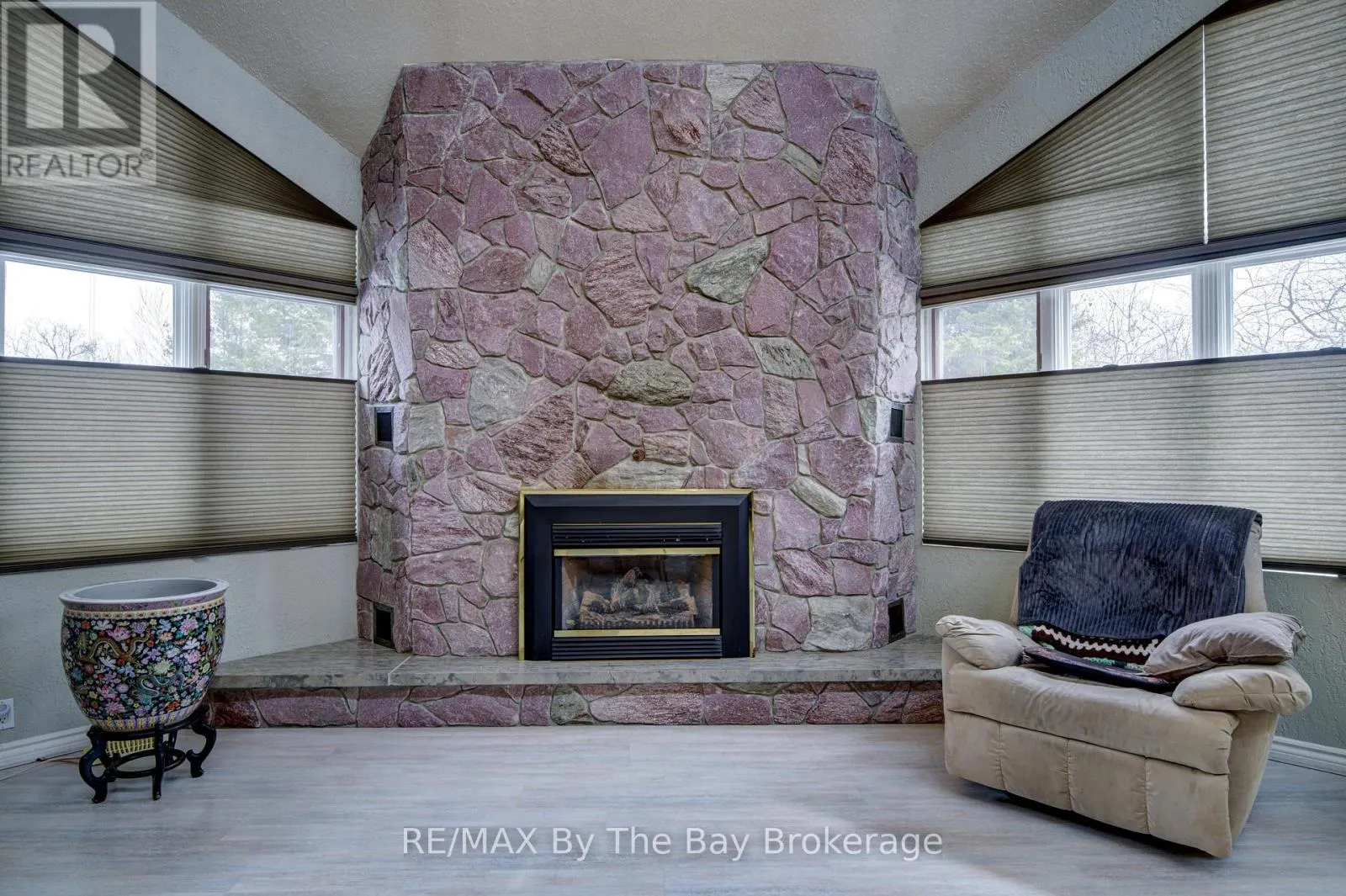 32 BRIDLEWOOD CRESCENT