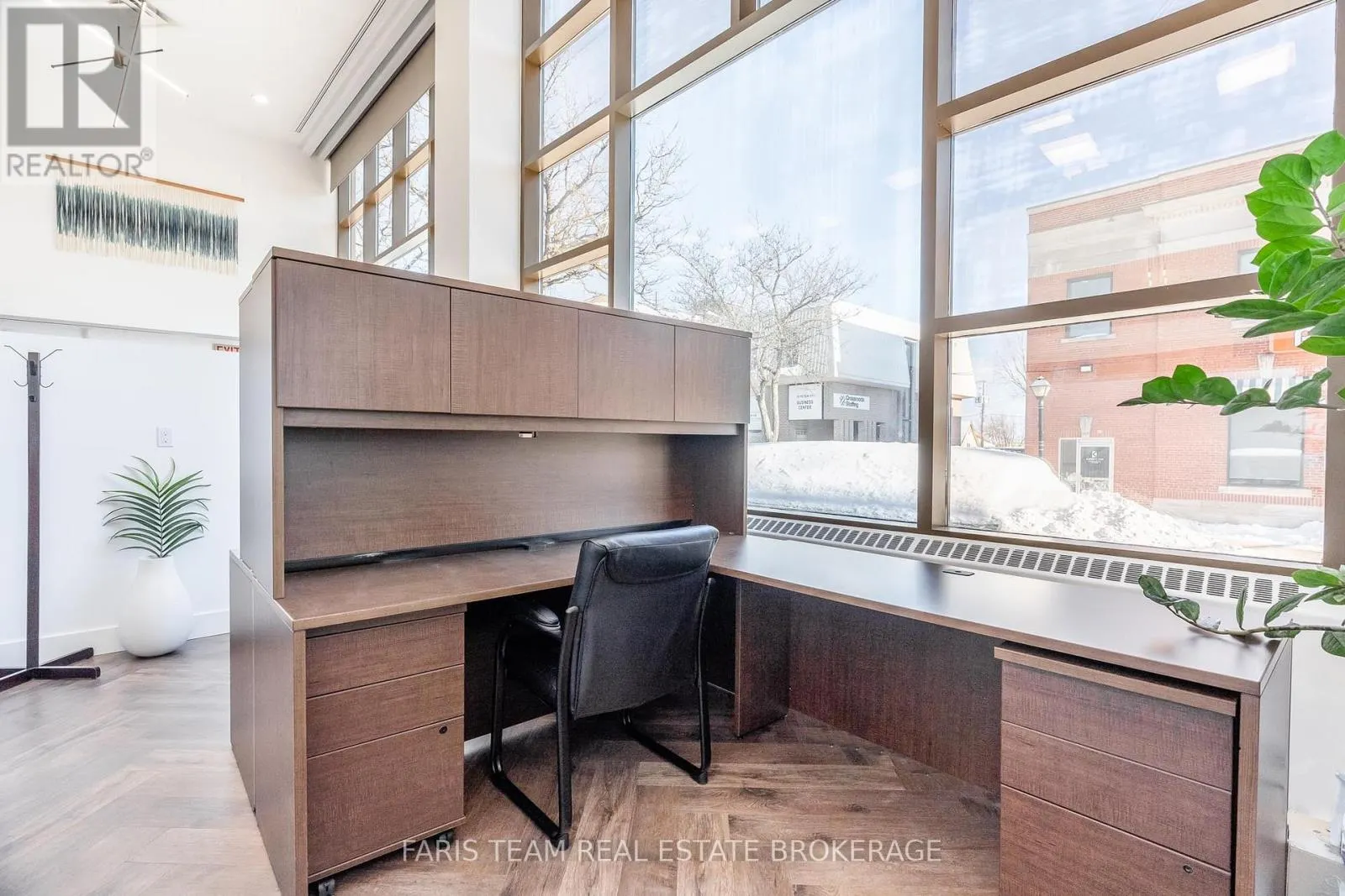 74 MISSISSAGA STREET E
