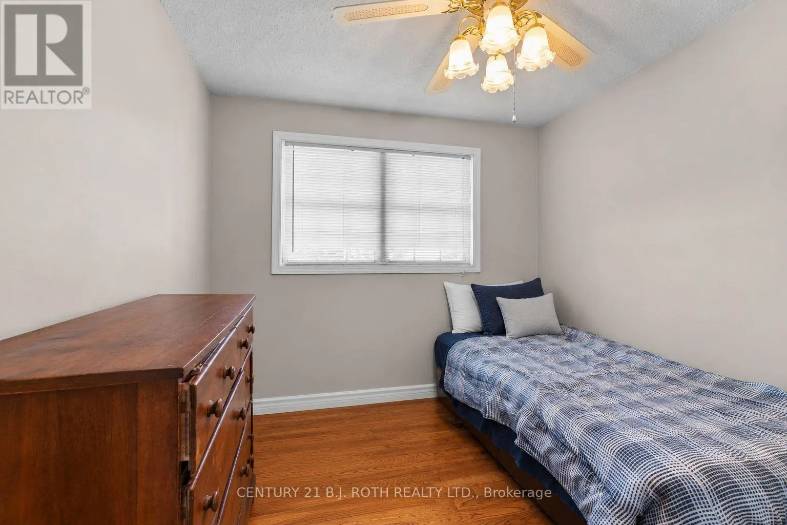 2067 MARCHMONT ROAD
