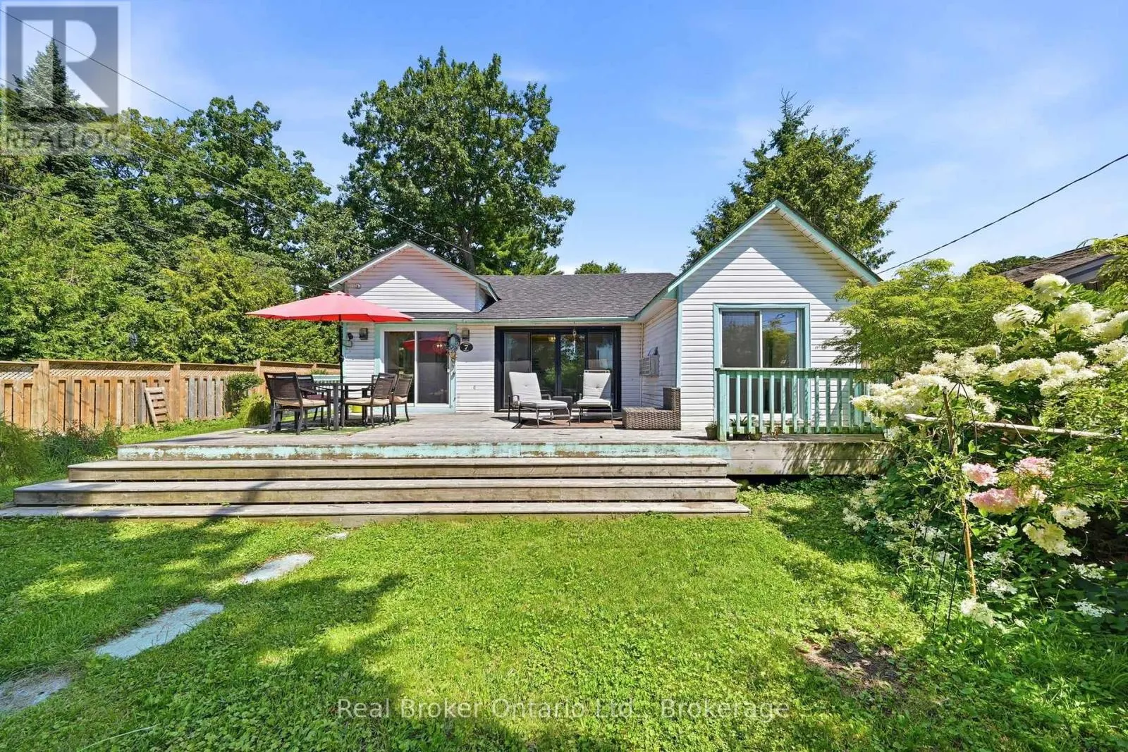 7 OLIVER DRIVE