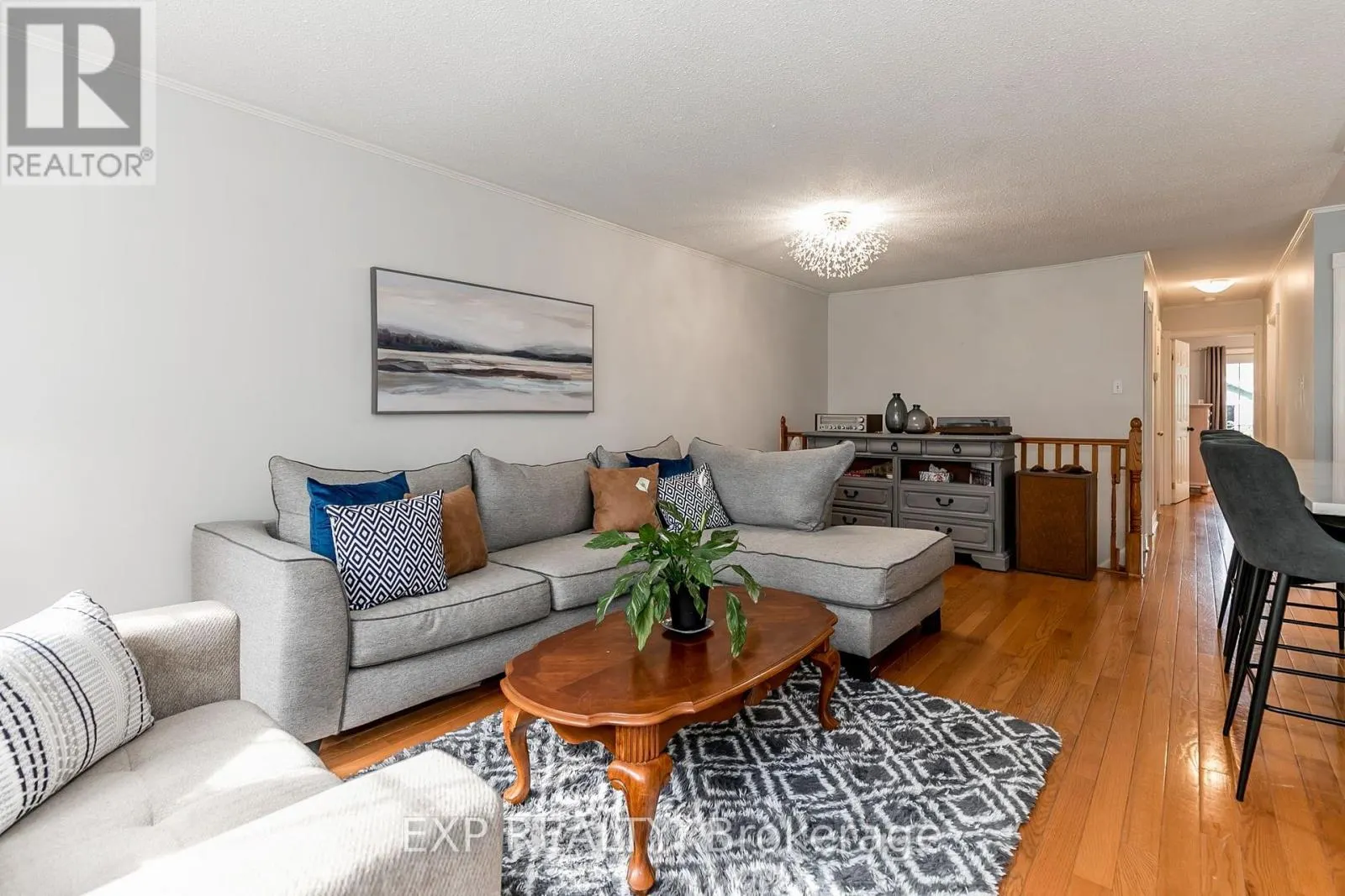 62 COURTICE CRESCENT