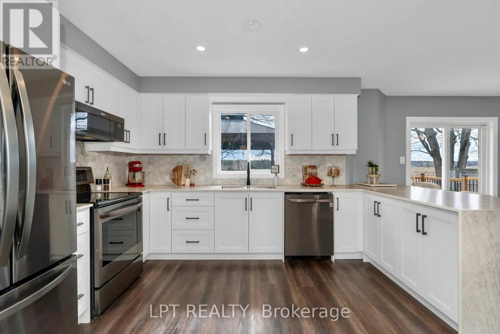 47 NORTHVIEW CRESCENT