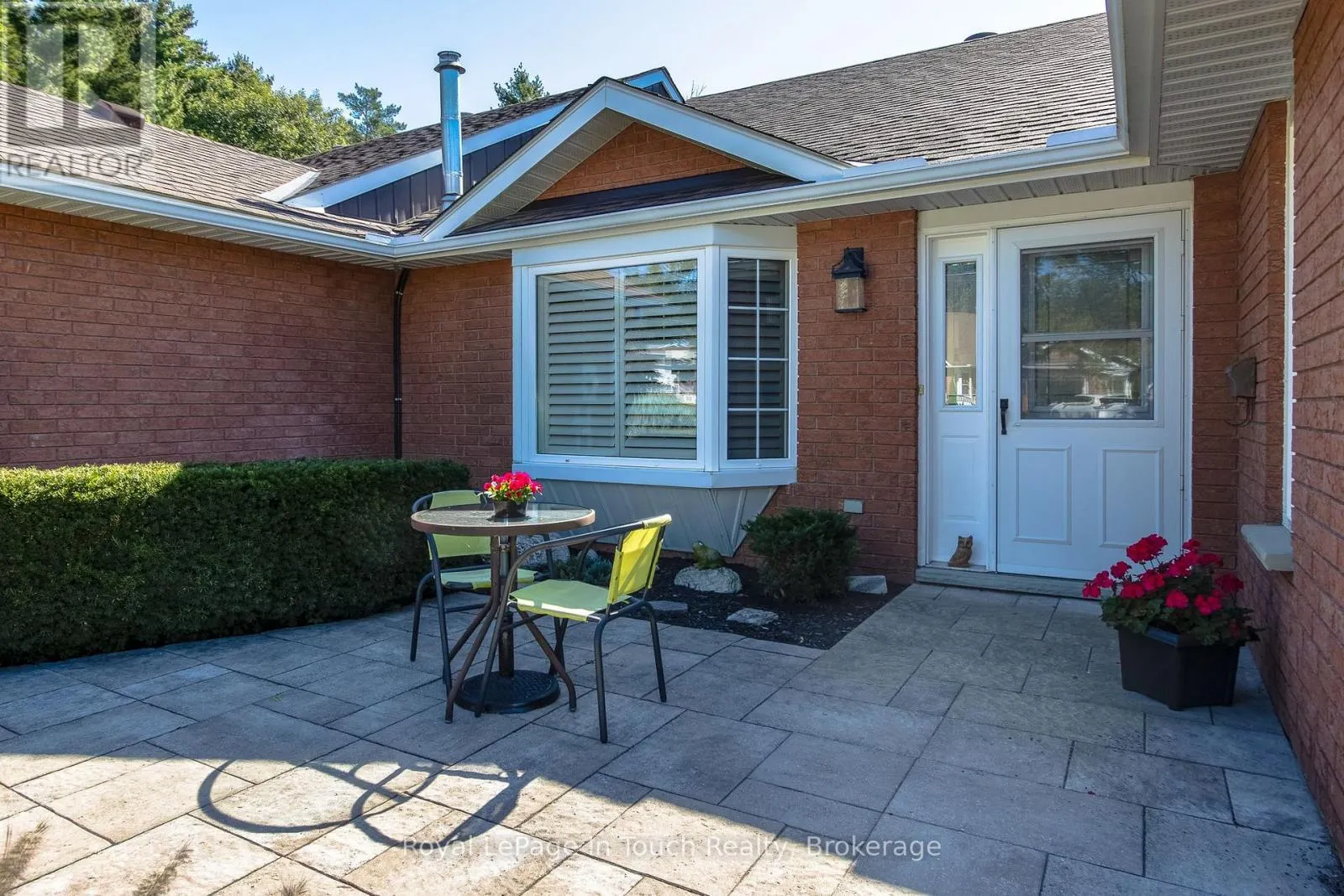 18 - 90 BURKE STREET #18