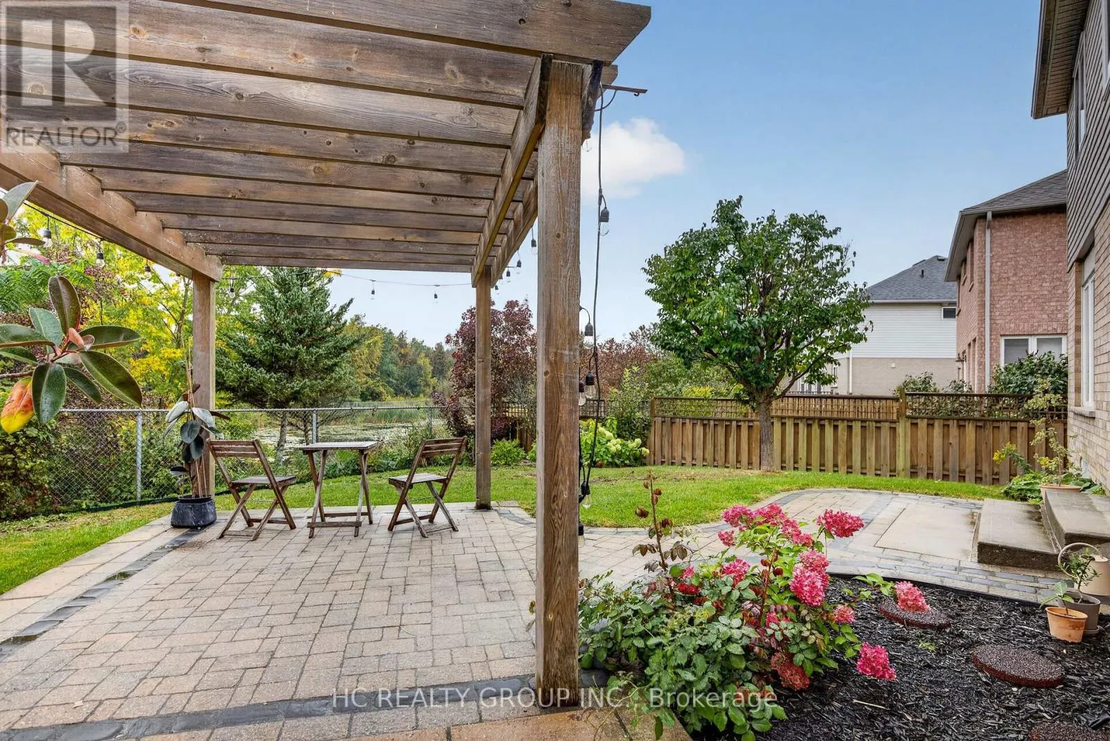 26 COUNTRY LANE