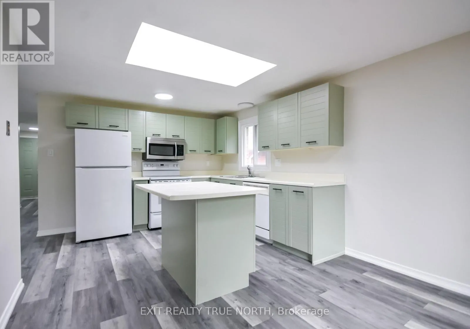 426 SUNNIDALE ROAD