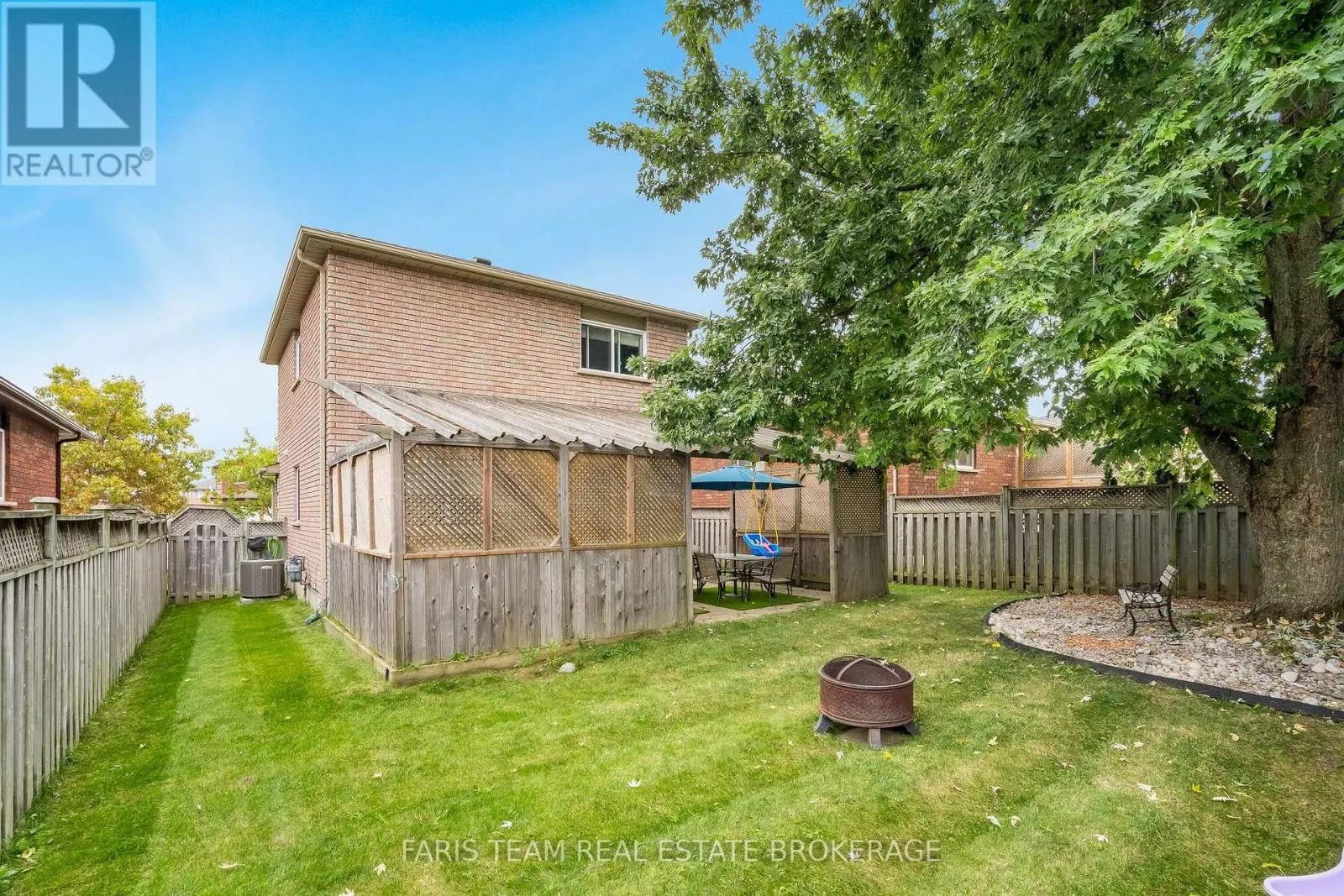 36 RED OAK DRIVE