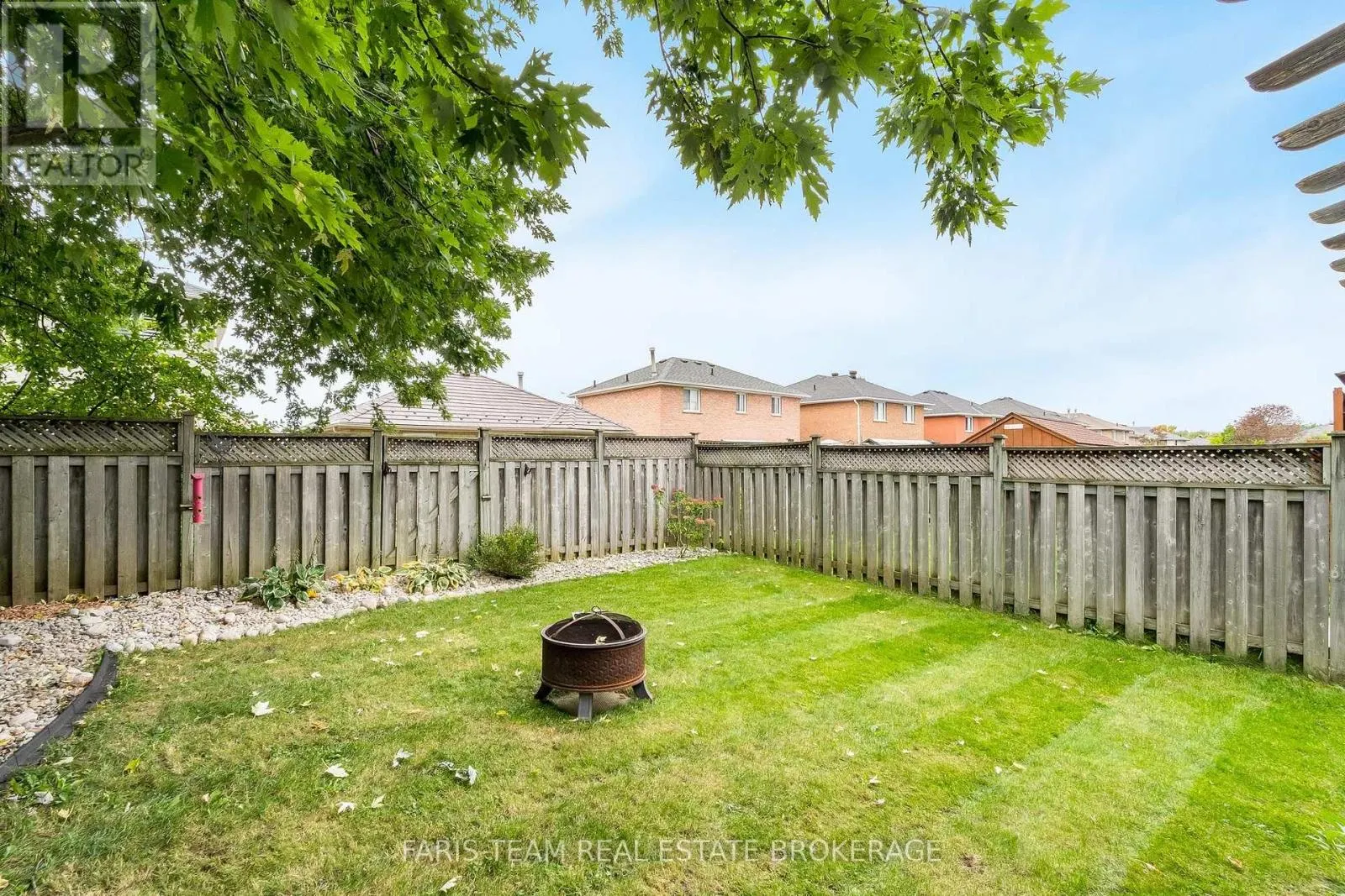 36 RED OAK DRIVE