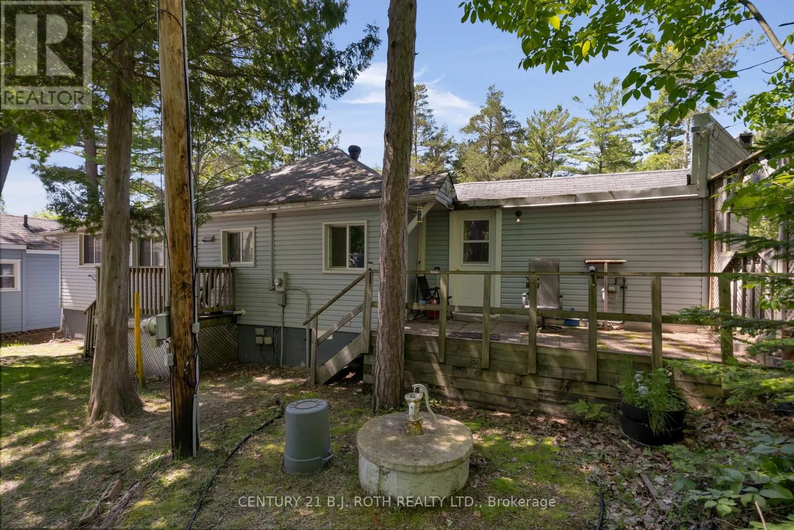 2026 TINY BEACHES ROAD S