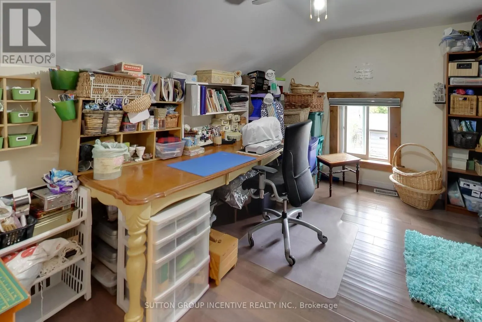 1724 PENETANGUISHENE ROAD