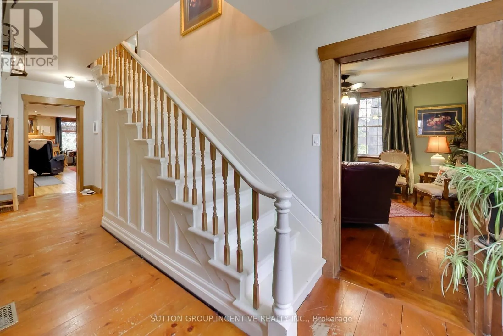 1724 PENETANGUISHENE ROAD