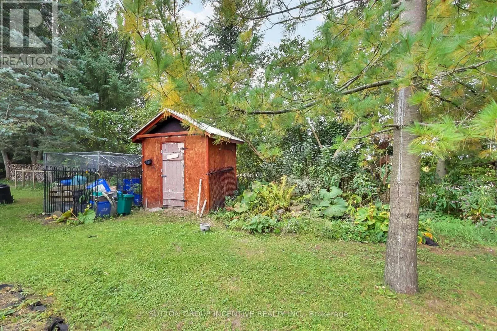 1724 PENETANGUISHENE ROAD
