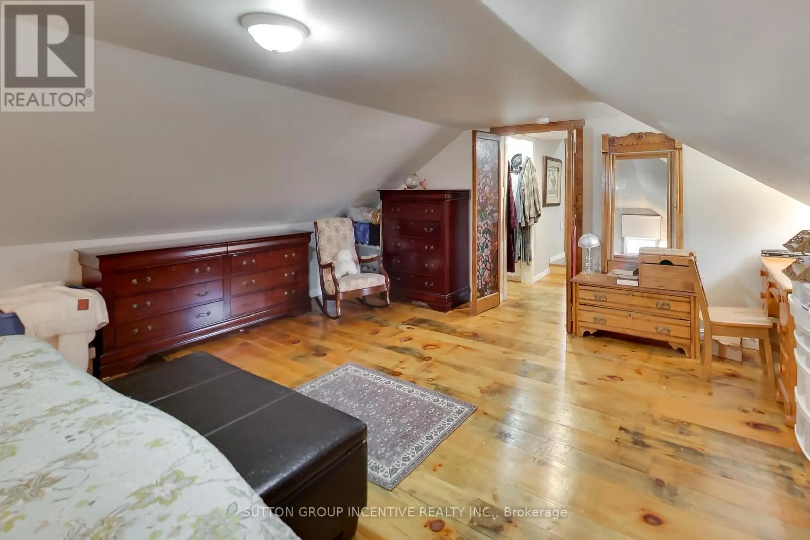 1724 PENETANGUISHENE ROAD