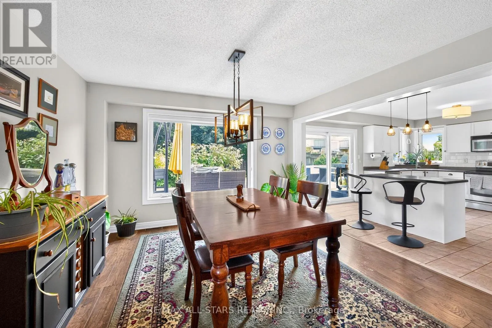 31 COUNTRY LANE