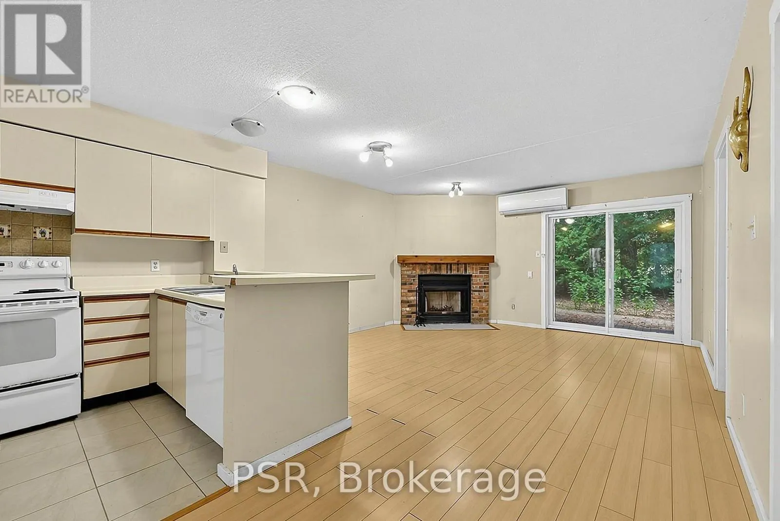 183 - 49 TROTT BOULEVARD #183