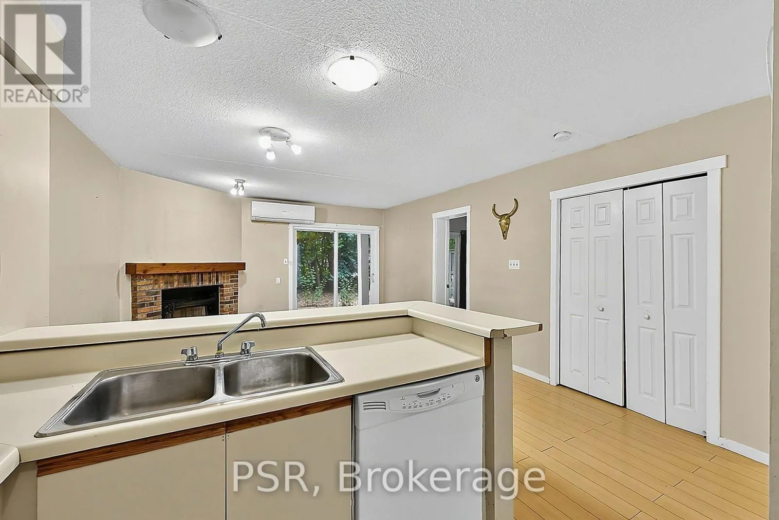 183 - 49 TROTT BOULEVARD #183