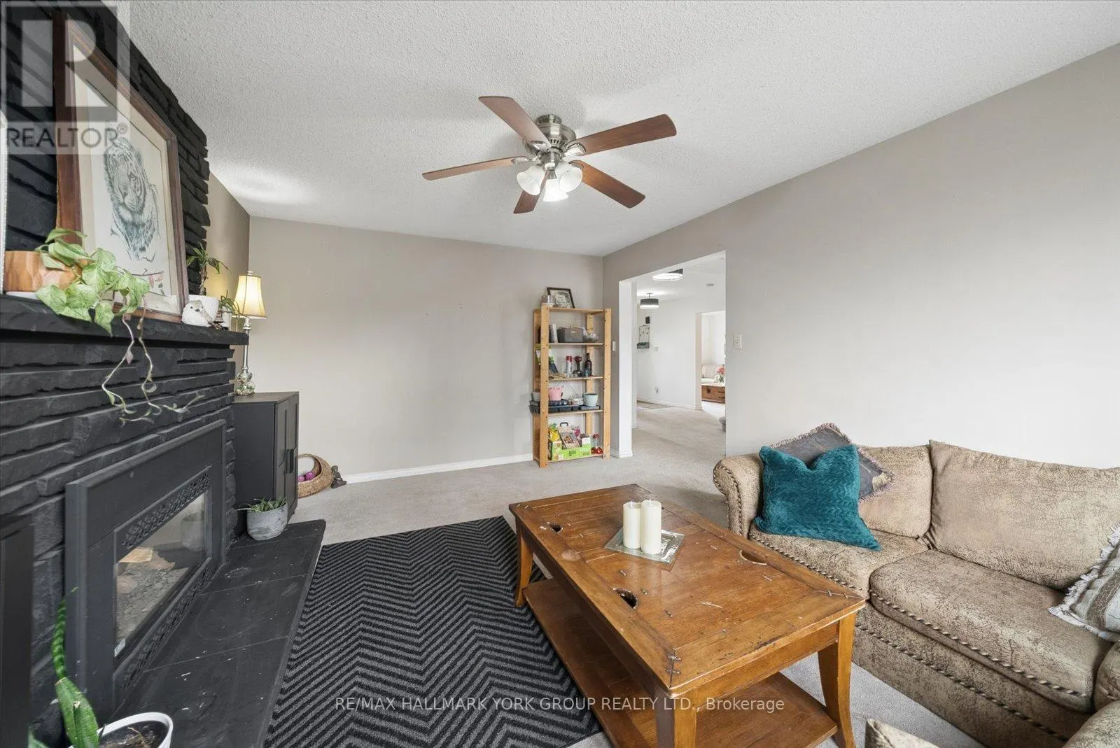 41 LAURENTIAN LANE