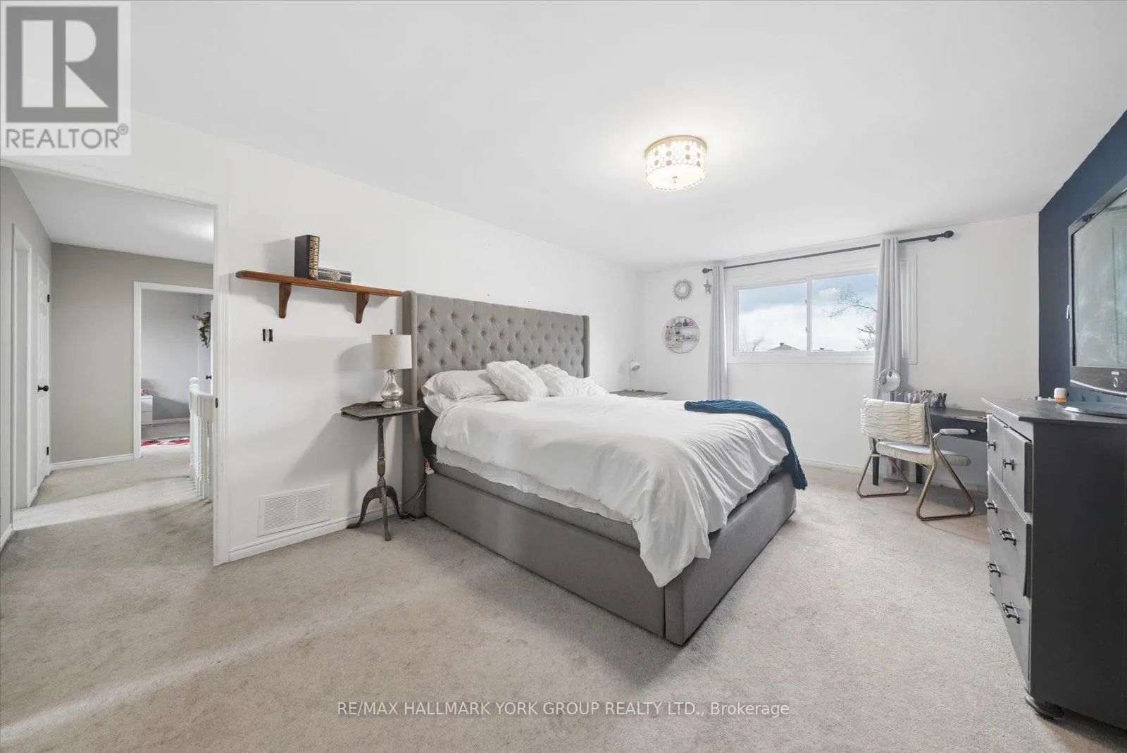 41 LAURENTIAN LANE