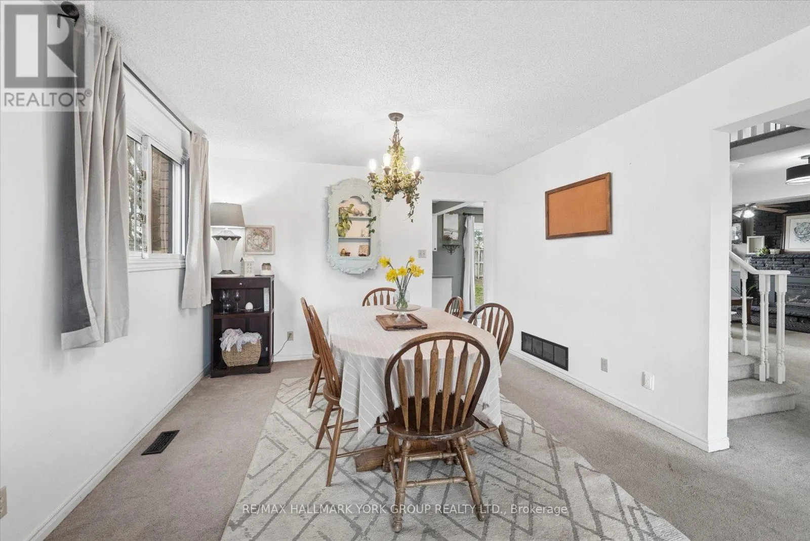 41 LAURENTIAN LANE