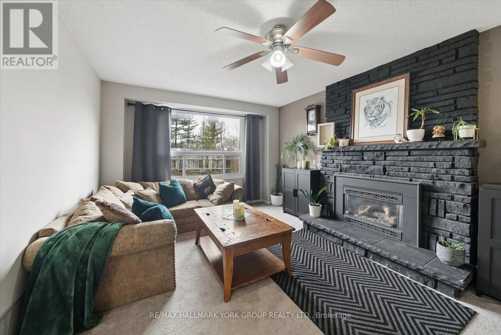 41 LAURENTIAN LANE