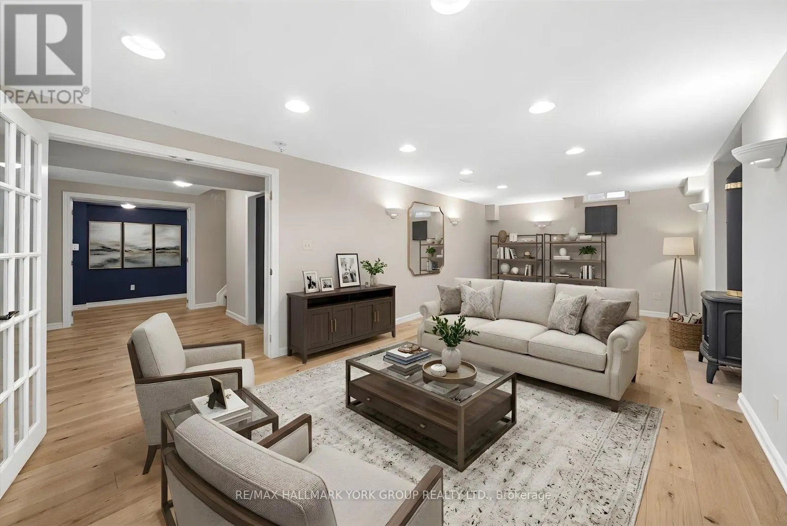 41 LAURENTIAN LANE