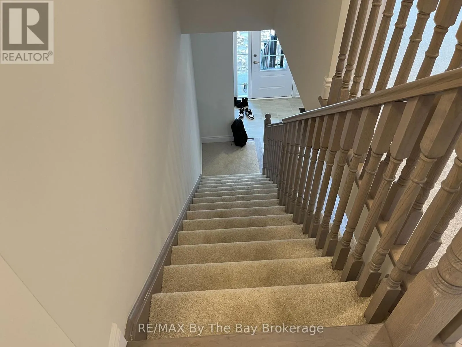17 CARRIAGE LANE