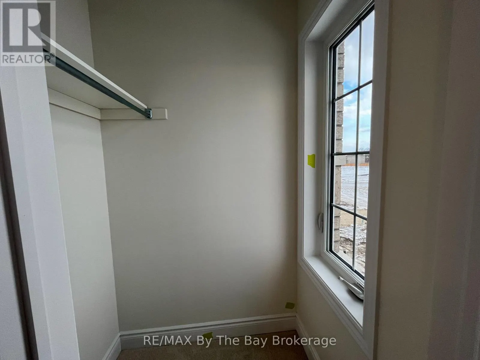 17 CARRIAGE LANE