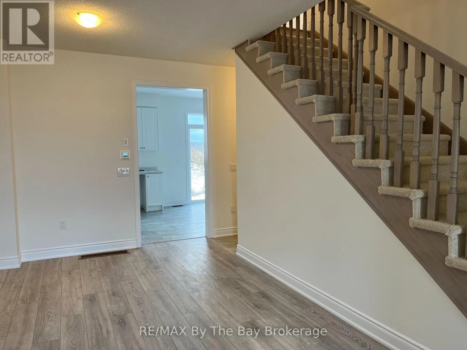 17 CARRIAGE LANE