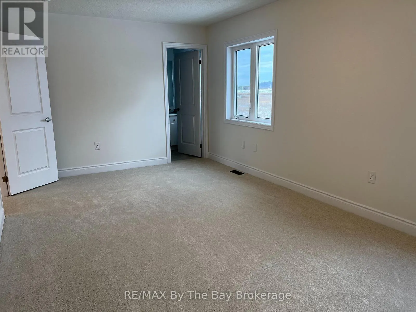 17 CARRIAGE LANE
