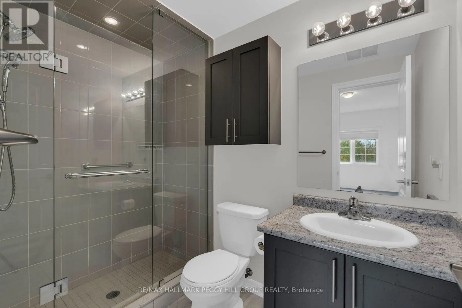 212 - 5 GREENWICH STREET
