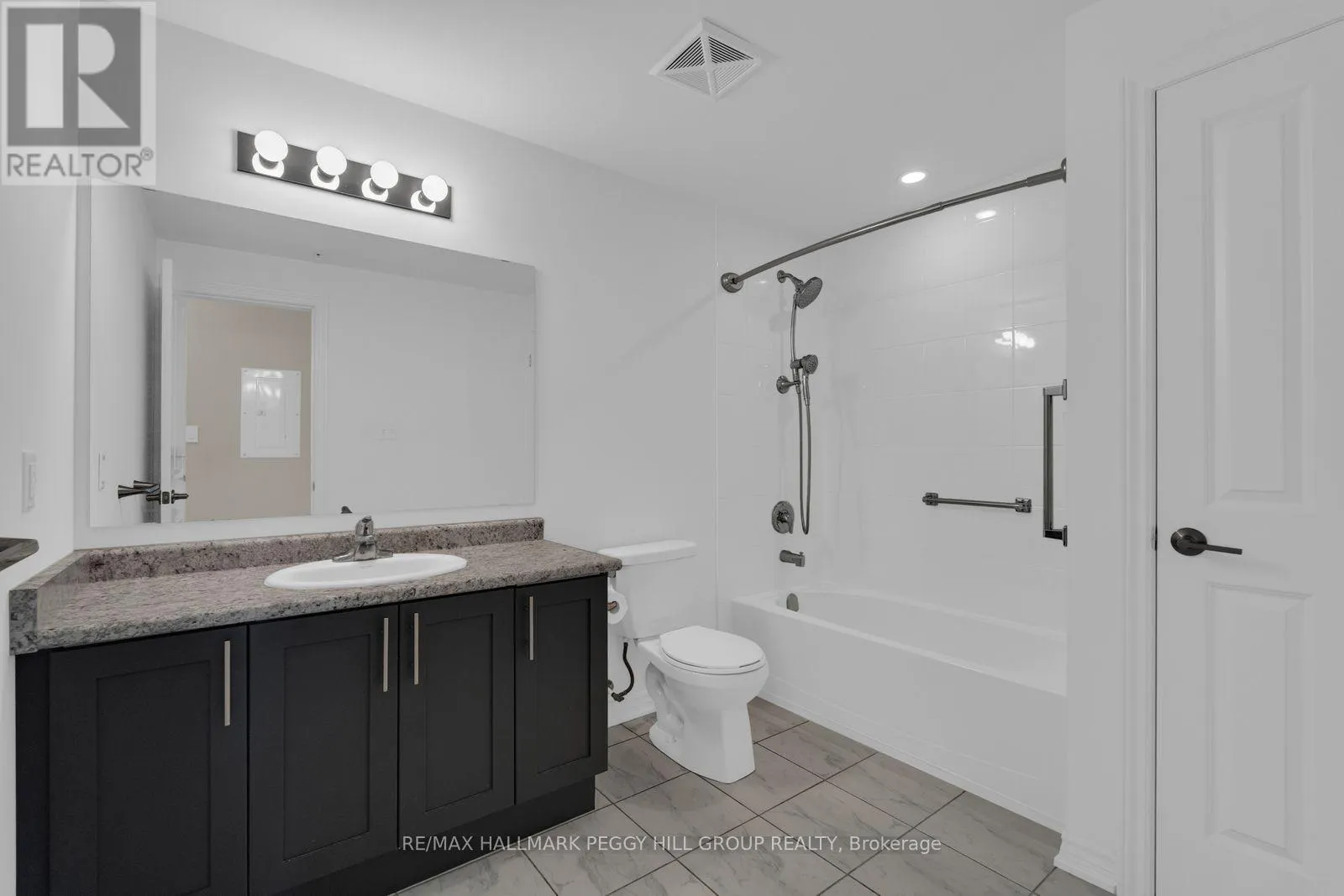 212 - 5 GREENWICH STREET