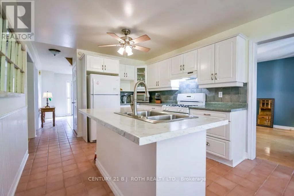 24 GRAND FOREST DRIVE