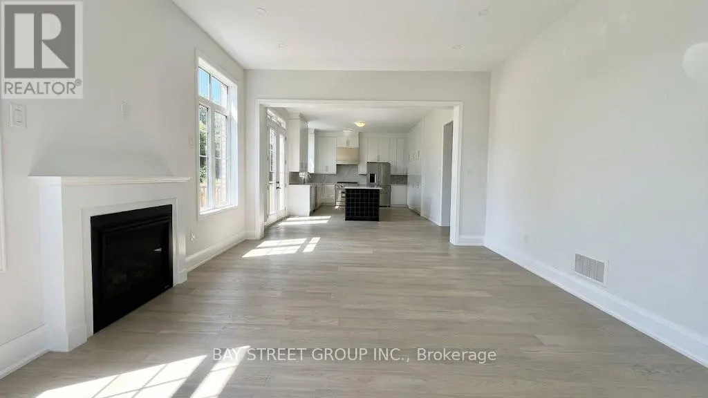 32 MOREAU WAY