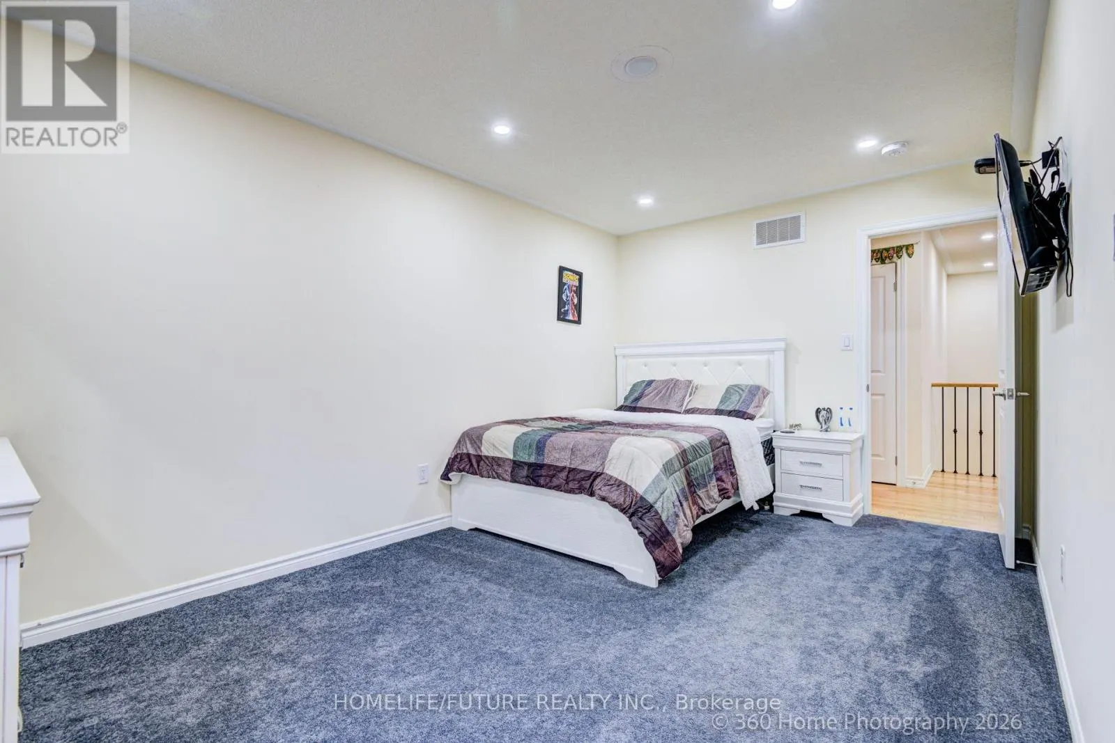42 SAMUEL CRESCENT